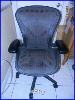 2003 Herman Miller Fully Loaded Posture fit Size B Aeron Chairs Awesome Used