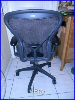 2003 Herman Miller Fully Loaded Posture fit Size B Aeron Chairs Awesome Used