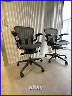 2021 Herman Miller Aeron (Remastered) Graphite, Size B with fixed posture fi
