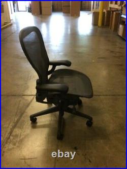 Aeron Chair by Herman Miller (XOUT-AER2C23DWSZSG1G1G1BBBK2310321XV-1)