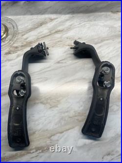 Aeron Classic Arm Yoke/ Arm Support Assembly