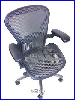 Aeron Fully-Loaded Lumbar Support Size C Gray Mesh (3D02) By Herman Miller