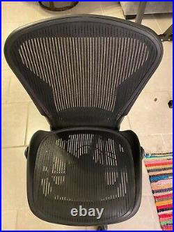 Authentic Herman Miller Aeron Chair, Size B PURE LUXURY