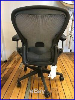Authentic Herman Miller¨ Aeron¨ Chair Size C Design Within Reach