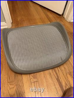 Authentic Seat for Herman Miller Classic Aeron Size C Large (Titanium Gray)