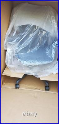 BRAND NEW IN THE BOX FULLY LOADED Herman Miller Aeron Office Chair B GRAPHITE BRAND NEW IN THE BOX FULLY LOADED Herman Miller Aeron Office Chair B GRAPHITE