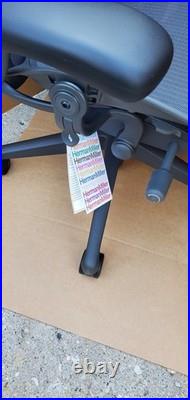 BRAND NEW IN THE BOX FULLY LOADED Herman Miller Aeron Office Chair B GRAPHITE BRAND NEW IN THE BOX FULLY LOADED Herman Miller Aeron Office Chair B GRAPHITE