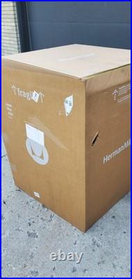BRAND NEW IN THE BOX FULLY LOADED Herman Miller Aeron Office Chair B GRAPHITE BRAND NEW IN THE BOX FULLY LOADED Herman Miller Aeron Office Chair B GRAPHITE