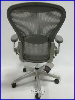 BRAND NEW WITH TAGS Herman Miller Aeron Office Task Chair Size B in Zinc