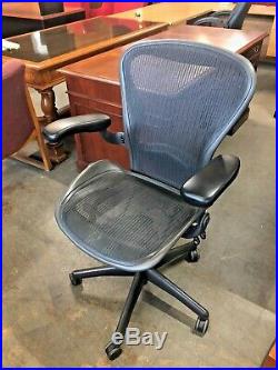 EXECUTIVE CHAIR by HERMAN MILLER AERON SIZE B FULLY LOADED with NEW ARMS PADS