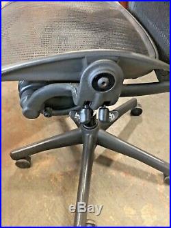EXECUTIVE CHAIR by HERMAN MILLER AERON SIZE B FULLY LOADED with NEW ARMS PADS
