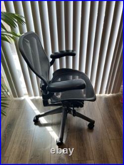FULLY LOADED Herman Miller Aeron Size B READ DESCRIPTION