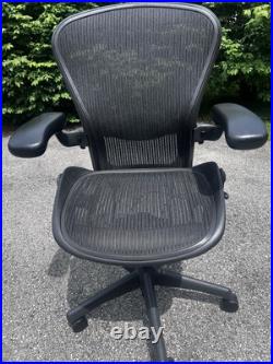 Fully Loaded Herman Miller Aeron Ergonomic Office Desk Chair Size B Fully Loaded Herman Miller Aeron Ergonomic Office Desk Chair Size B