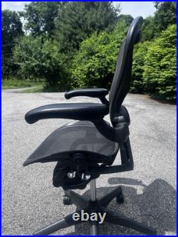 Fully Loaded Herman Miller Aeron Ergonomic Office Desk Chair Size B Fully Loaded Herman Miller Aeron Ergonomic Office Desk Chair Size B