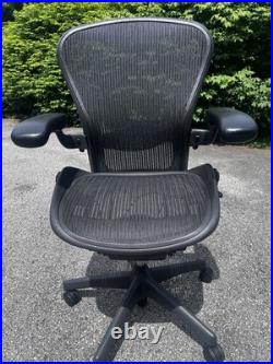 Fully Loaded Herman Miller Aeron Ergonomic Office Desk Chair Size B Fully Loaded Herman Miller Aeron Ergonomic Office Desk Chair Size B