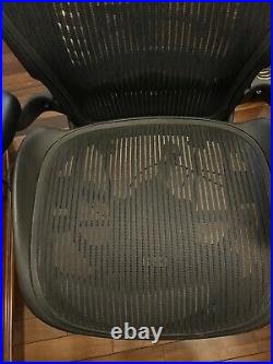 Genuine Herman Miller Aeron Office Chair Classic Carbon Black Size B Posture-fit