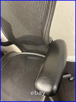 HERMAN MILLER AERON Chair Fully Loaded SIZE B Black/GRAPHITE Great Condition