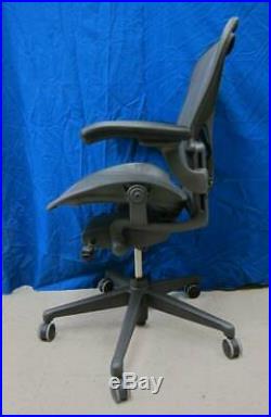 HERMAN MILLER AERON NEW with TAG REMASTERED Chair Loaded POSTUREFIT SIZE B
