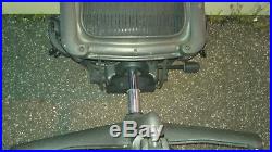 HERMAN MILLER AERON OFFICE CHAIR Black SIZE B needs repair broken seat pan