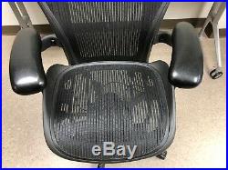 HERMAN MILLER AERON fully adjustable SIZE B MEDIUM BLACK. Aeron Chair