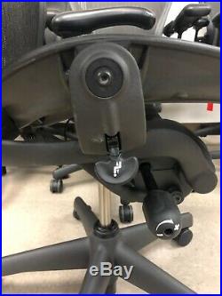 HERMAN MILLER AERON fully adjustable SIZE B MEDIUM BLACK. Aeron Chair