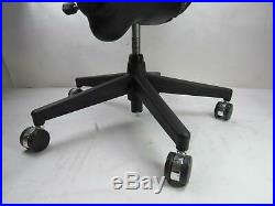 HERMAN MILLER Aeron CHAIR 1010-000179 ADJUSTABLE OFFICE CHAIR