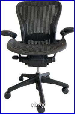 HERMAN MILLER Aeron Chair with Tilt Limiter & Seat Angle Excellent Condition