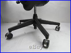 HERMAN MILLER CHAIR Aeron 1010-000179 ADJUSTABLE OFFICE CHAIR