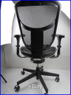 HERMAN MILLER CHAIR Aeron 1010-000179 ADJUSTABLE OFFICE CHAIR