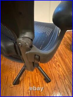 HERMAN MILLER Classic AERON Chair, Size B, USED