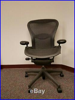 Herman Miller AE113AWBPJG1BBBK3D01 Aeron Office Chair Size B