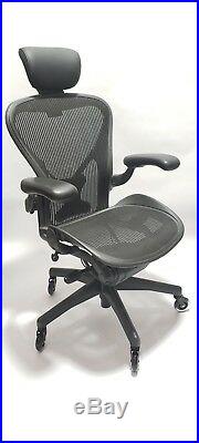 Herman Miller AERON Chair Fully Adjustable Posturefit Headrest Soft Casters