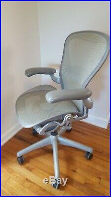 Herman Miller AERON Chair Fully Adjustable Size B