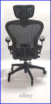 Herman Miller AERON Chair Size C Posturefit Headrest Soft Casters