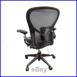 Herman Miller Aeron AER1C22DWALPG1G1G1BBBK23103 Size C Graphite Office Chair