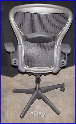 ^^ Herman Miller Aeron Adjustable Black Medium Chair Parts/repair (ar34)