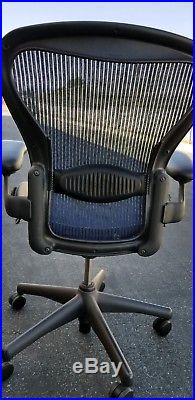 Herman Miller Aeron BLUE Mesh Chair Size B Fully Loaded SUPER CLEAN