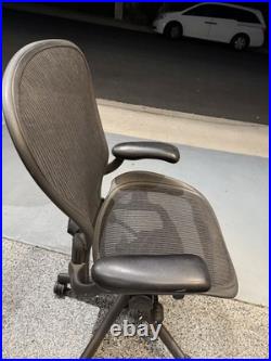 Herman Miller Aeron Black Mesh Ergonomic Office Chair Adjustable Armrests Wheels