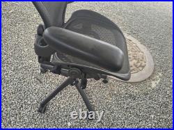 Herman Miller Aeron Black Mesh Office Chair Adjustable Armrests Wheels