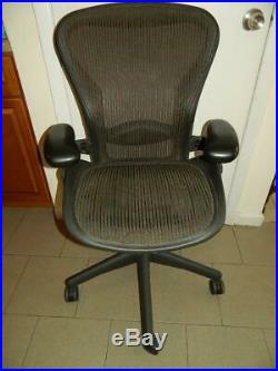 Herman Miller Aeron Brown Mesh Office Desk Chair Medium Sz B Fully Adjustable