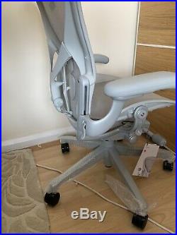Herman Miller Aeron Chair 2019 Model BNWT Grey Size B