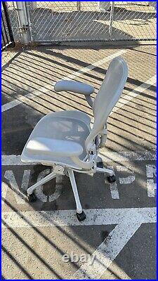 Herman Miller Aeron Chair Aeron Remastered Size B posturefit mineral