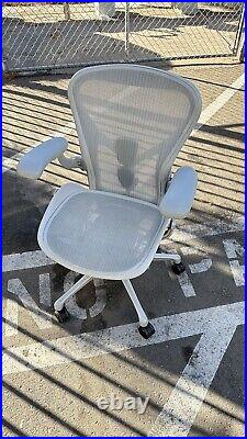 Herman Miller Aeron Chair Aeron Remastered Size B posturefit mineral