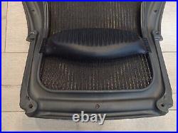 Herman Miller Aeron Chair Classic Seat Back Size B Graphite with Black Mesh