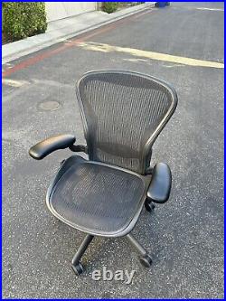 Herman Miller Aeron Chair Classic Size B (Black Chair) Lumbar