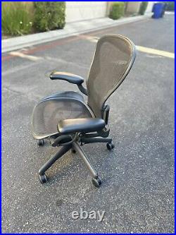 Herman Miller Aeron Chair Classic Size B (Black Chair) Lumbar