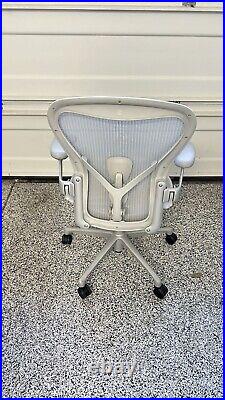 Herman Miller Aeron Chair Fully Loaded Remastered Size B posturefit mineral