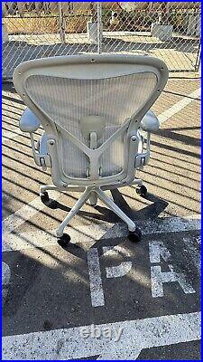 Herman Miller Aeron Chair Fully Loaded Remastered Size B posturefit mineral