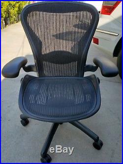Herman Miller Aeron Chair Medium Size B Fully Adjustable Lumbar. Perfect, 9.5/10