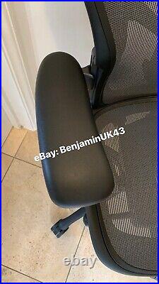 Herman Miller Aeron Chair Remastered GAMING Model 2021 Size B Fully Loaded